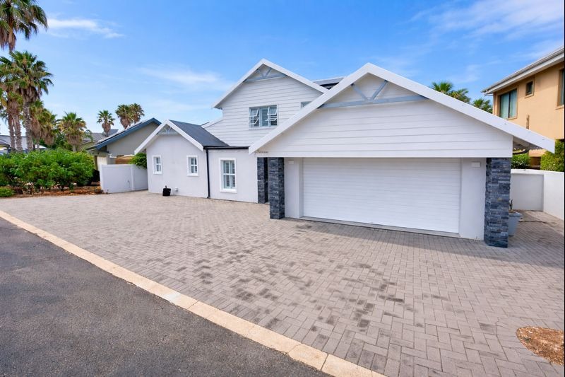 4 Bedroom Property for Sale in Marina Martinique Eastern Cape